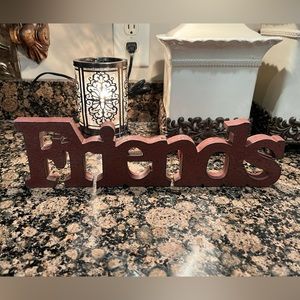 Friends wooden decoration
